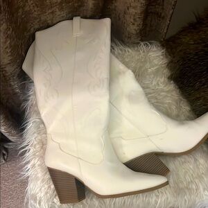 Cowboy boots size 10